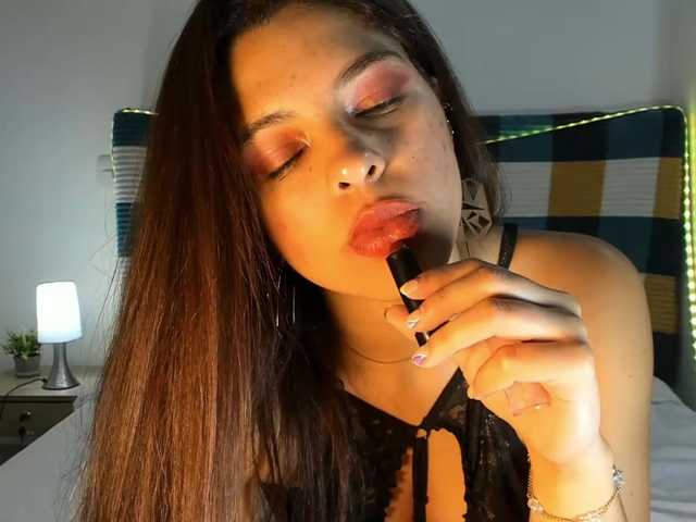 kisszafira live cam on BongaCams