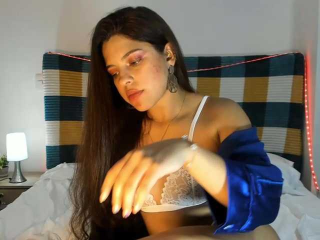 kisszafira live cam on BongaCams