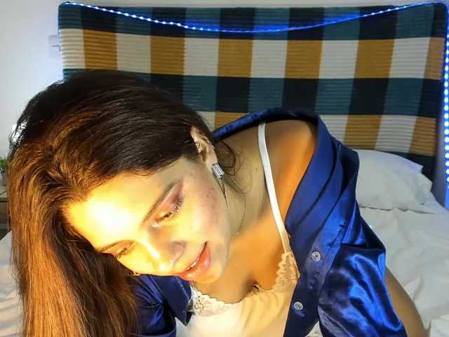 kisszafira live cam on BongaCams