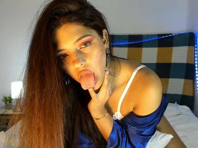 kisszafira live cam on BongaCams