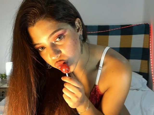 kisszafira live cam on BongaCams