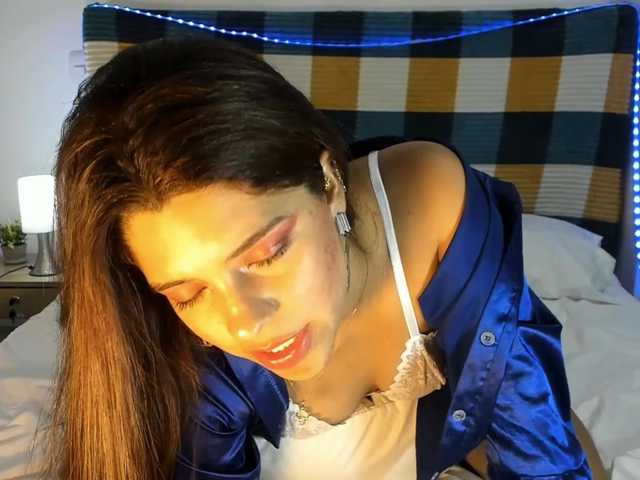 kisszafira live cam on BongaCams