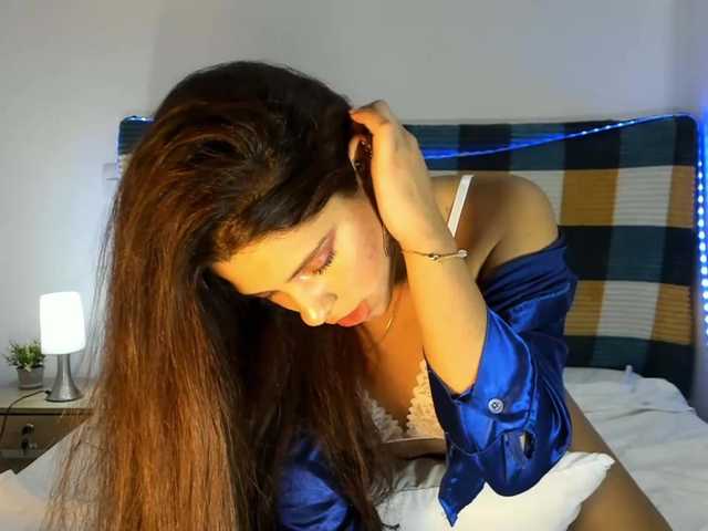 kisszafira live cam on BongaCams