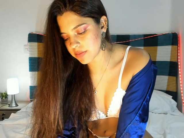 kisszafira live cam on BongaCams