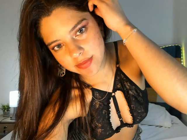 kisszafira live cam on BongaCams