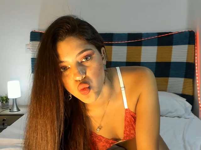 kisszafira live cam on BongaCams