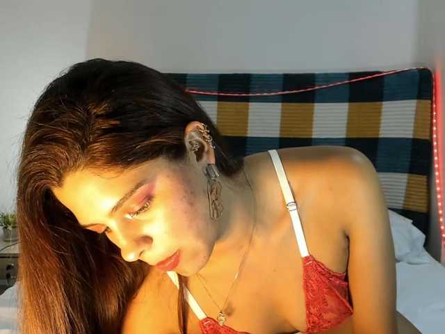 kisszafira live cam on BongaCams
