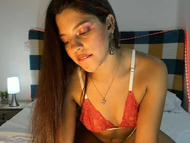 kisszafira live cam on BongaCams