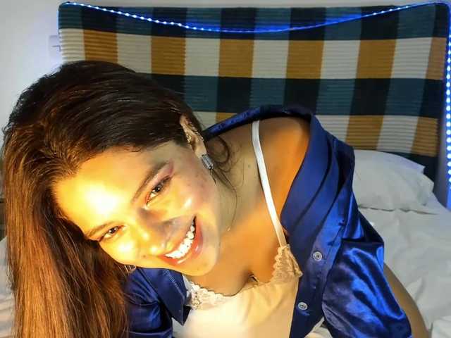 kisszafira live cam on BongaCams