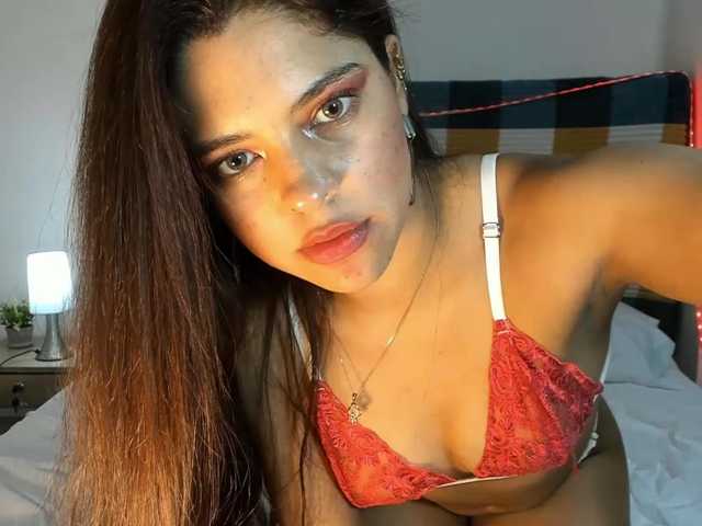 kisszafira live cam on BongaCams