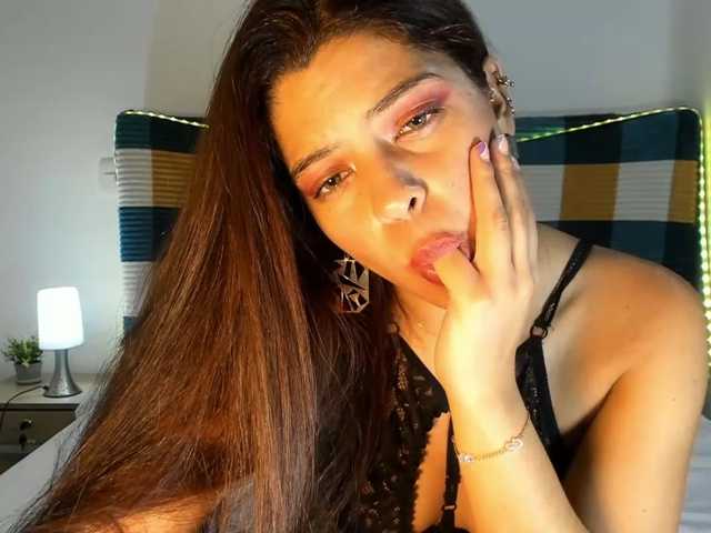 kisszafira live cam on BongaCams