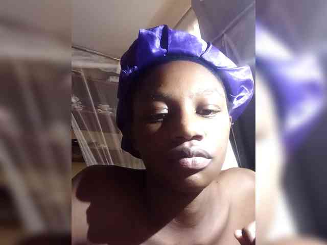 Pinkyyaffairs webcam