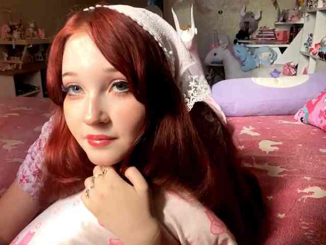 LubaKrone webcam