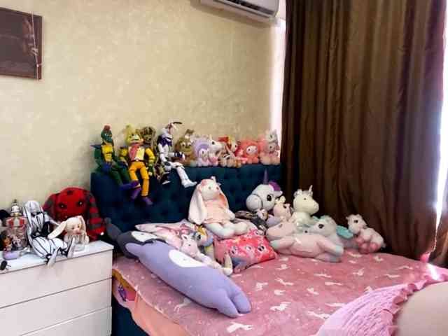 LubaKrone webcam
