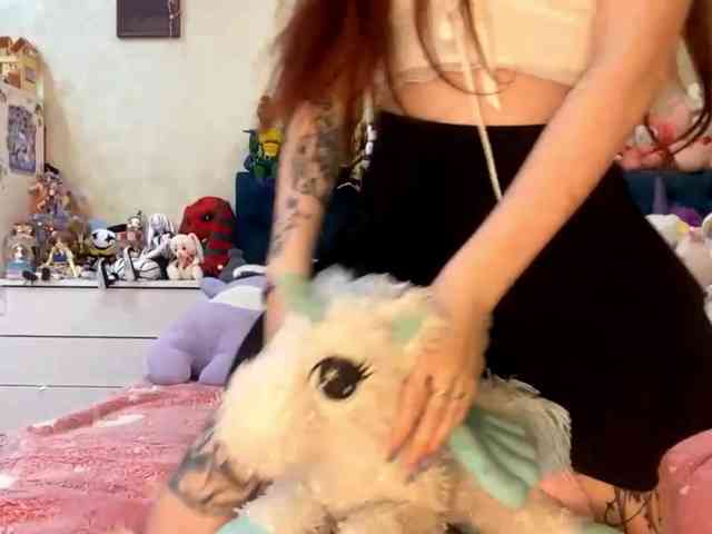 LubaKrone webcam