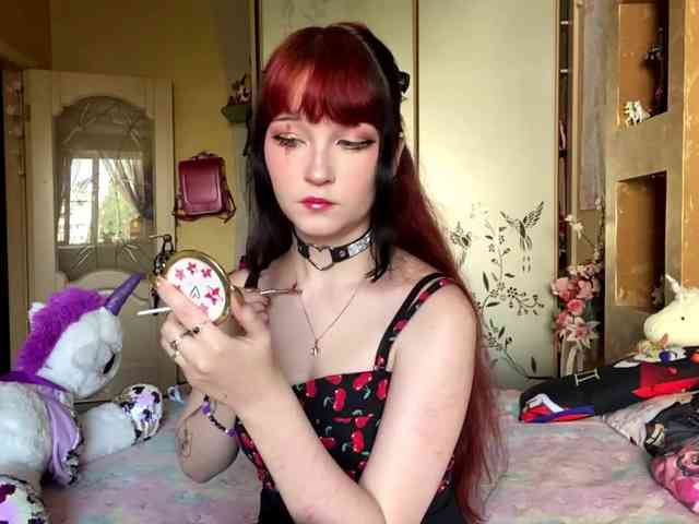 LubaKrone webcam