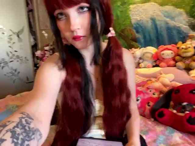 LubaKrone webcam