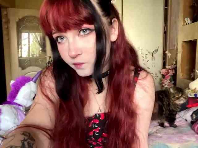 LubaKrone webcam