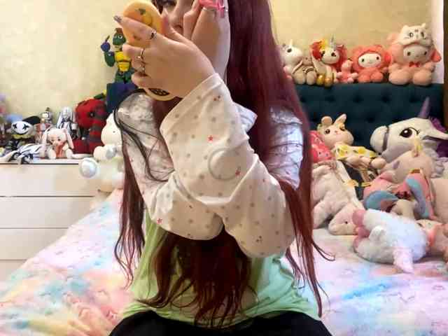 LubaKrone webcam