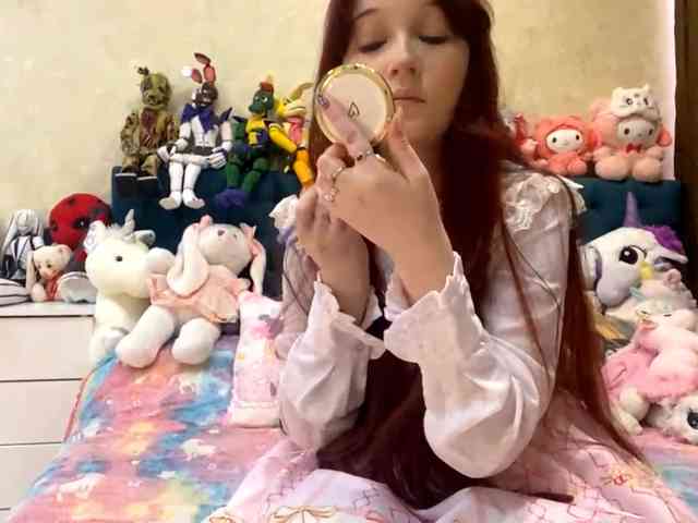 LubaKrone webcam