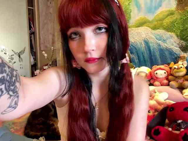 LubaKrone webcam