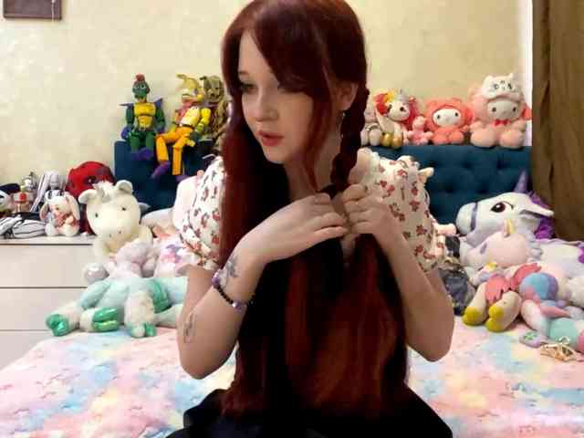 LubaKrone webcam