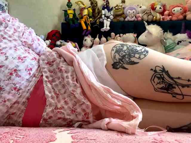 LubaKrone webcam
