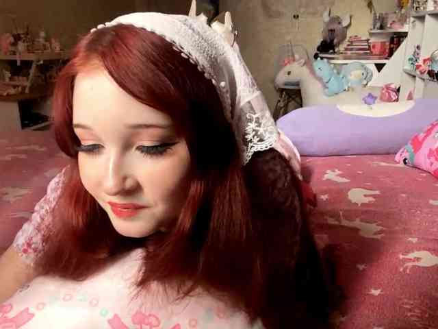 LubaKrone webcam