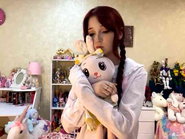 LubaKrone webcam