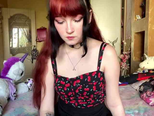 LubaKrone webcam