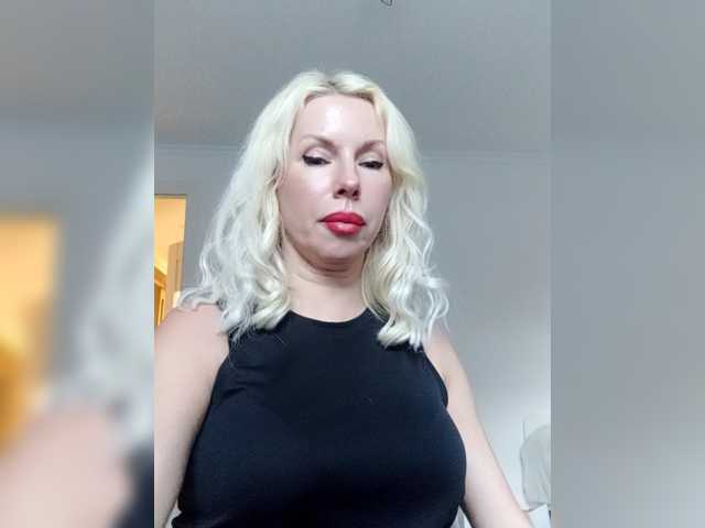 LaymaFlay live cam on BongaCams