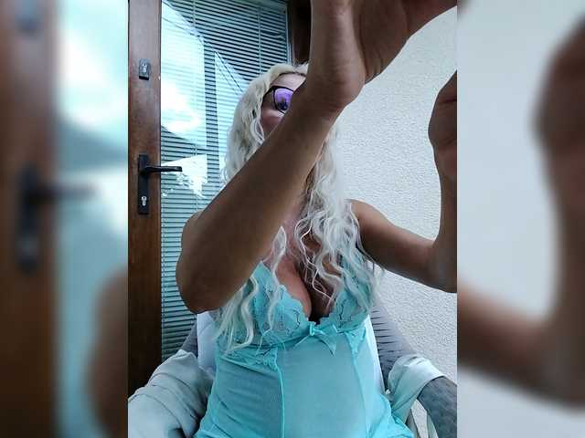 LaymaFlay live cam on BongaCams