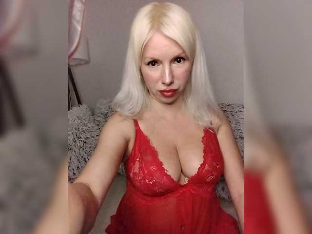 LaymaFlay live cam on BongaCams