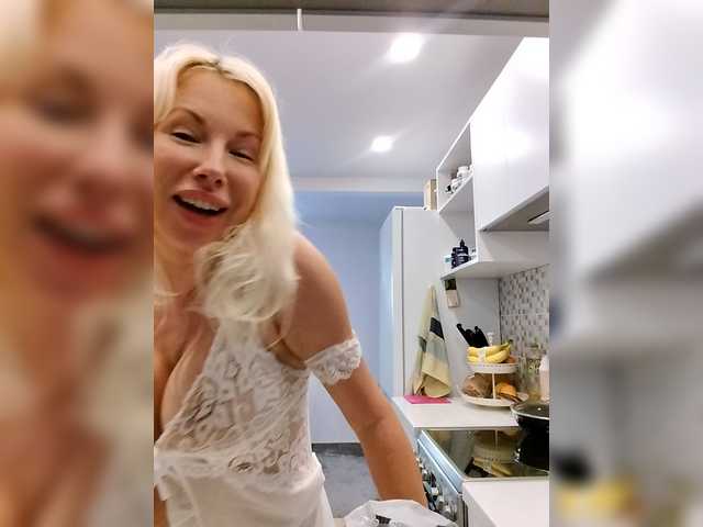 LaymaFlay live cam on BongaCams