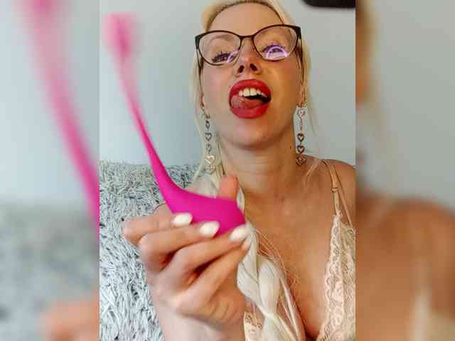 LaymaFlay webcam