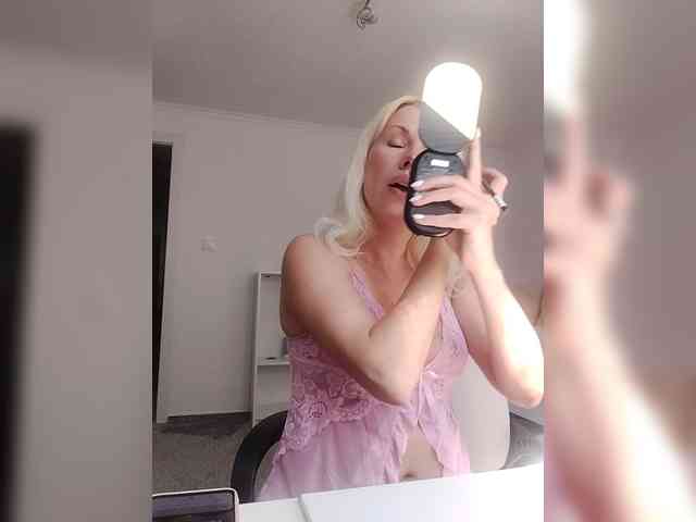 LaymaFlay webcam