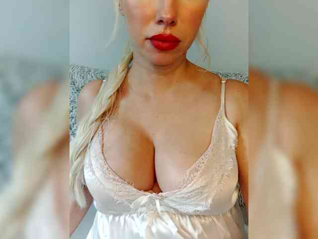 LaymaFlay webcam