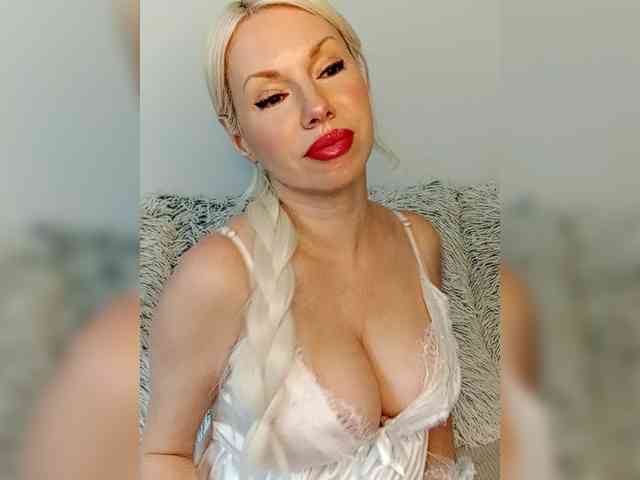 LaymaFlay webcam