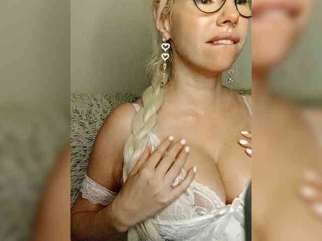LaymaFlay webcam