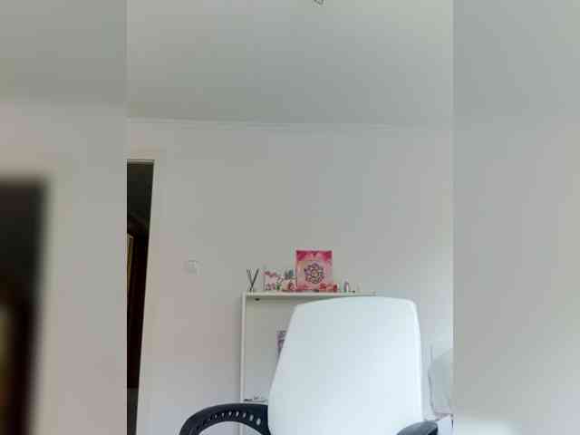LaymaFlay webcam