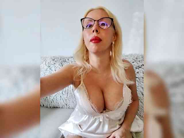 LaymaFlay webcam