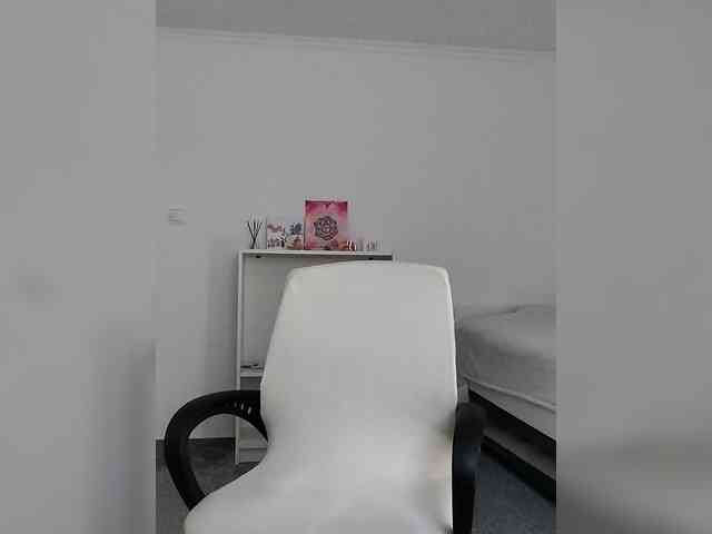 LaymaFlay webcam