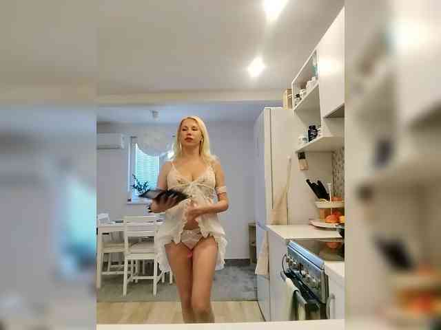 LaymaFlay webcam