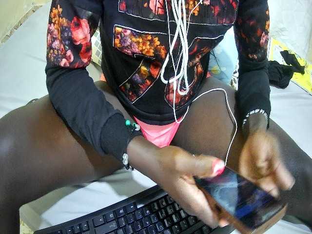 just-khadija webcam