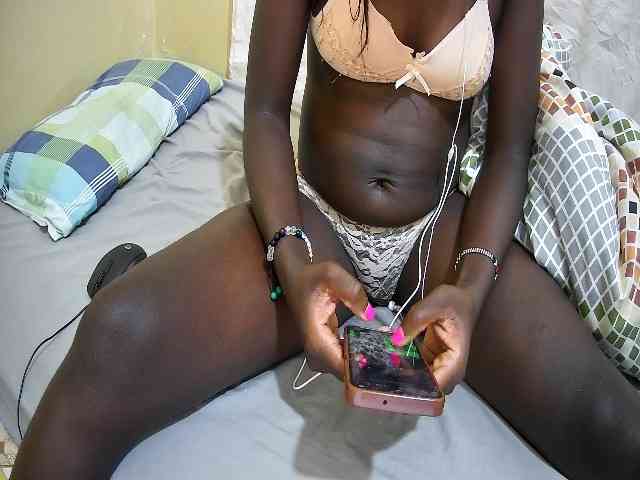 just-khadija webcam