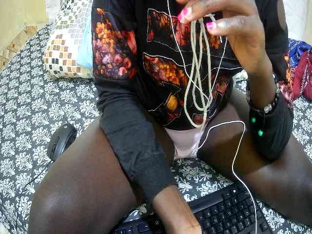 just-khadija webcam
