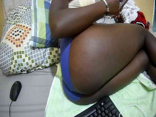 just-khadija webcam