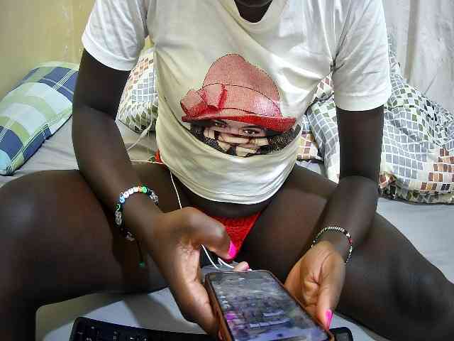 just-khadija webcam