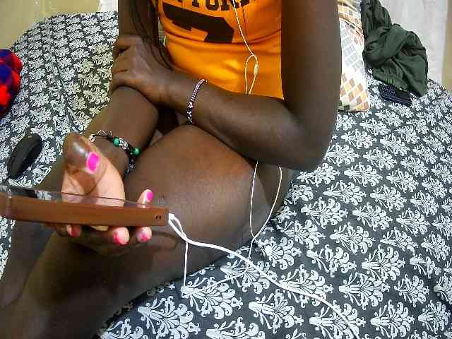 just-khadija webcam