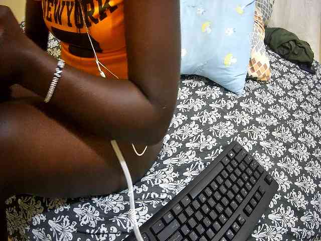 just-khadija webcam